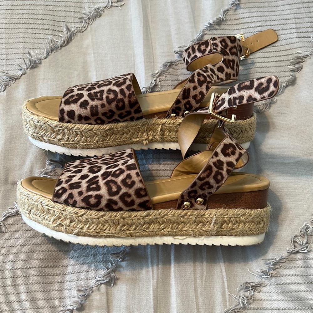 Platform sandals